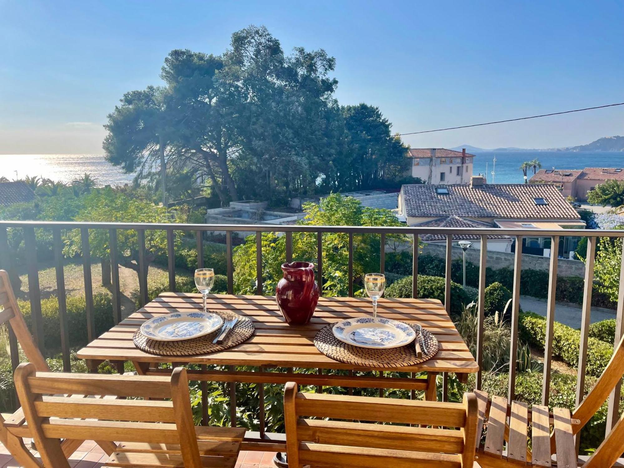 Appartement Cosy Vue Mer A 50 M De La Plage - Refait A Neuf Et Climatise Le Pradet Luaran gambar