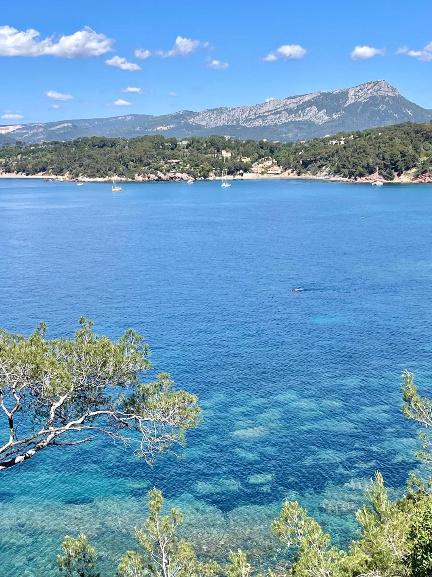 Appartement Cosy Vue Mer A 50 M De La Plage - Refait A Neuf Et Climatise Le Pradet Luaran gambar