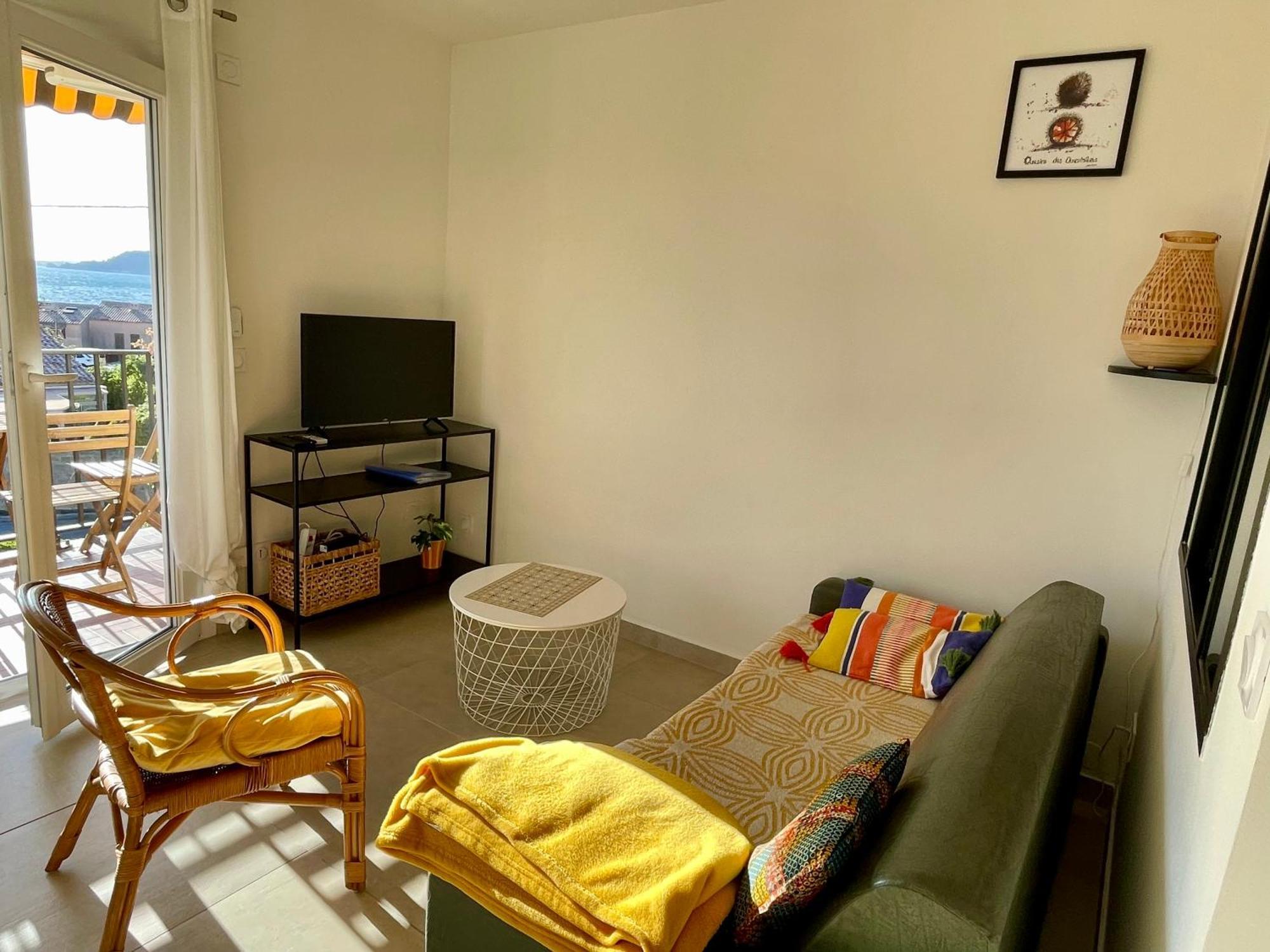Appartement Cosy Vue Mer A 50 M De La Plage - Refait A Neuf Et Climatise Le Pradet Luaran gambar